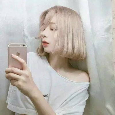 毕打自己人粤语